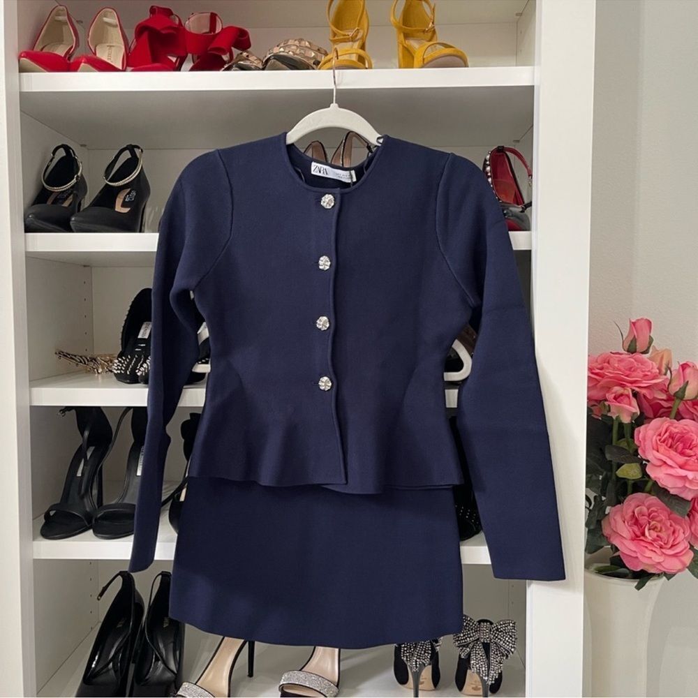 NWT Elegant CARDIGAN And SKIRT Set Size Small - Picture 7 of 14